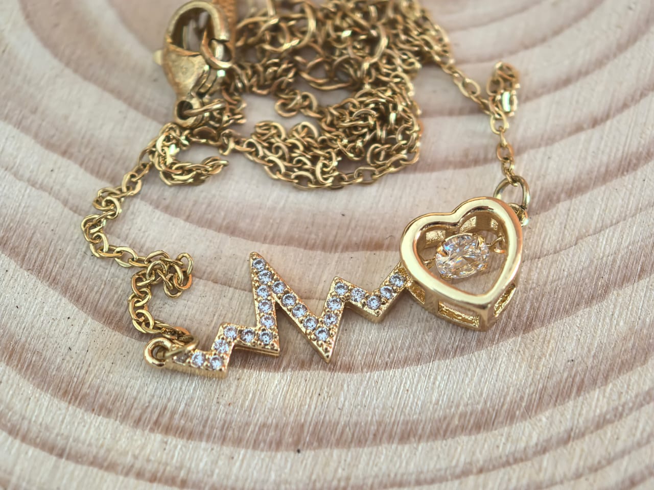 The Amora Heartbeat Necklace