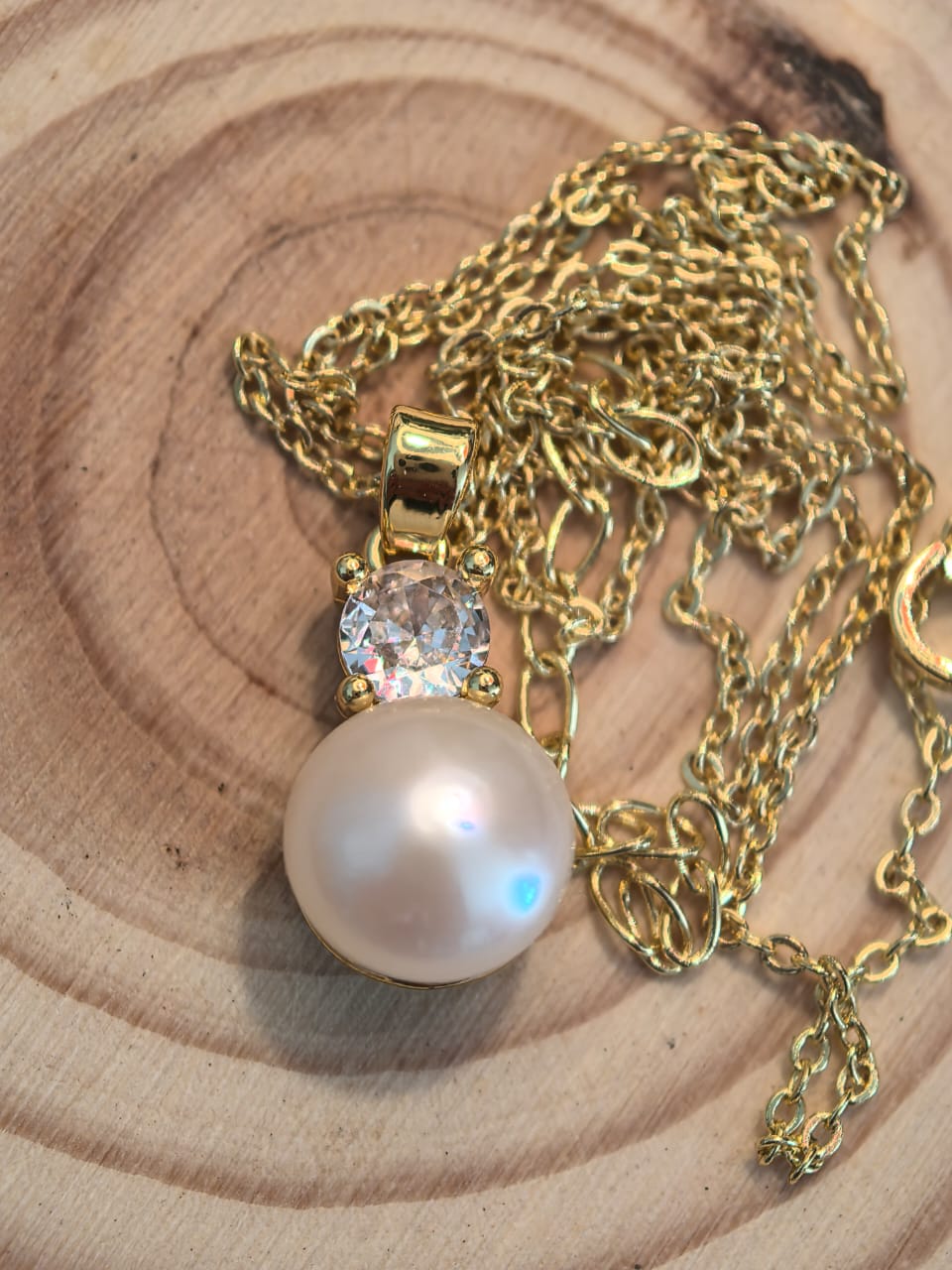 The Luminelle Pearl Pendant Necklace